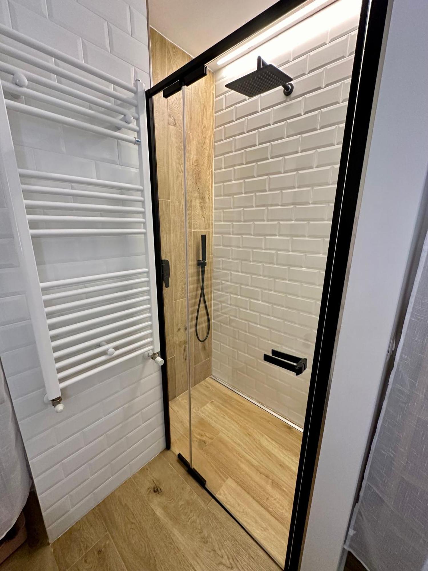 Lr Deluxe Apartments - Porta Venezia - Bilocale Con Giardino Privato Milan Luaran gambar