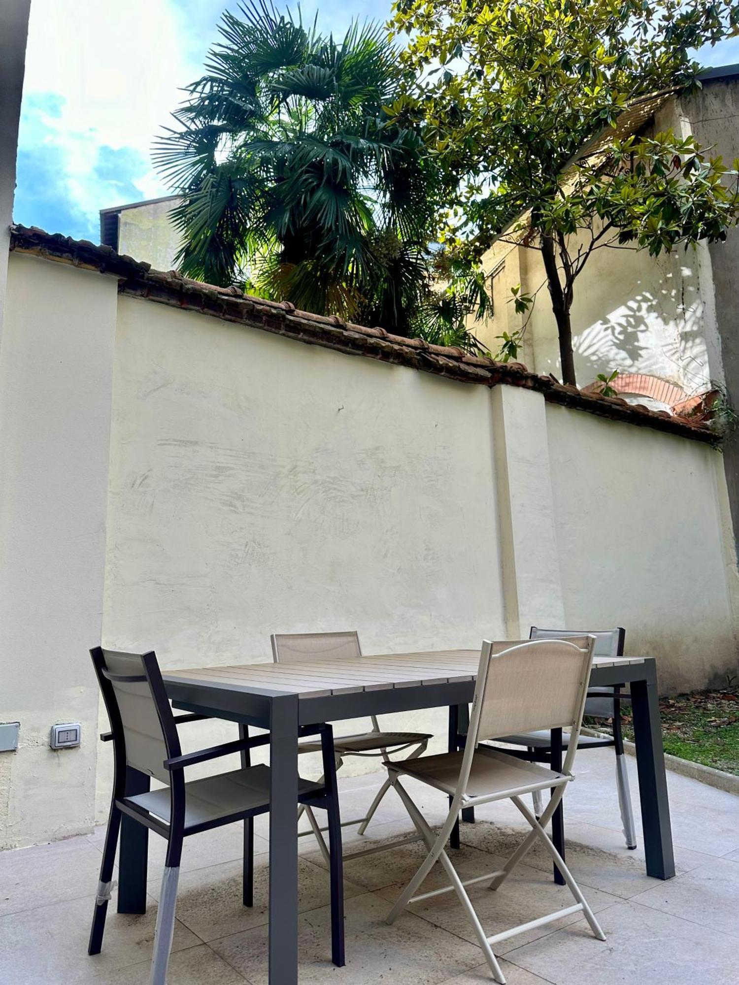 Lr Deluxe Apartments - Porta Venezia - Bilocale Con Giardino Privato Milan Luaran gambar