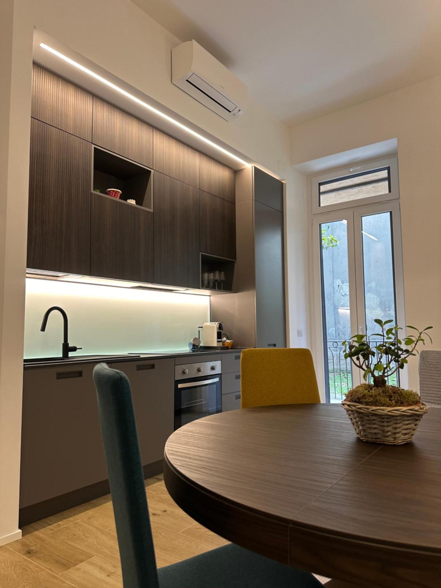 Lr Deluxe Apartments - Porta Venezia - Bilocale Con Giardino Privato Milan Luaran gambar