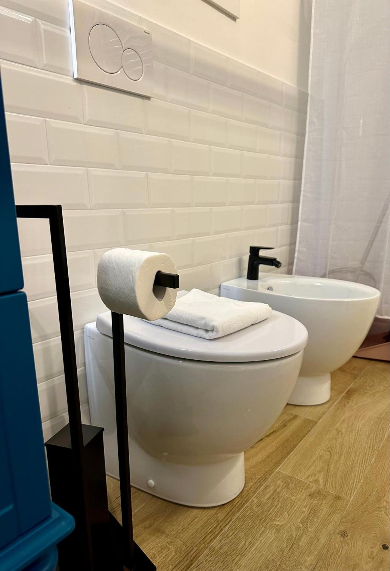 Lr Deluxe Apartments - Porta Venezia - Bilocale Con Giardino Privato Milan Luaran gambar