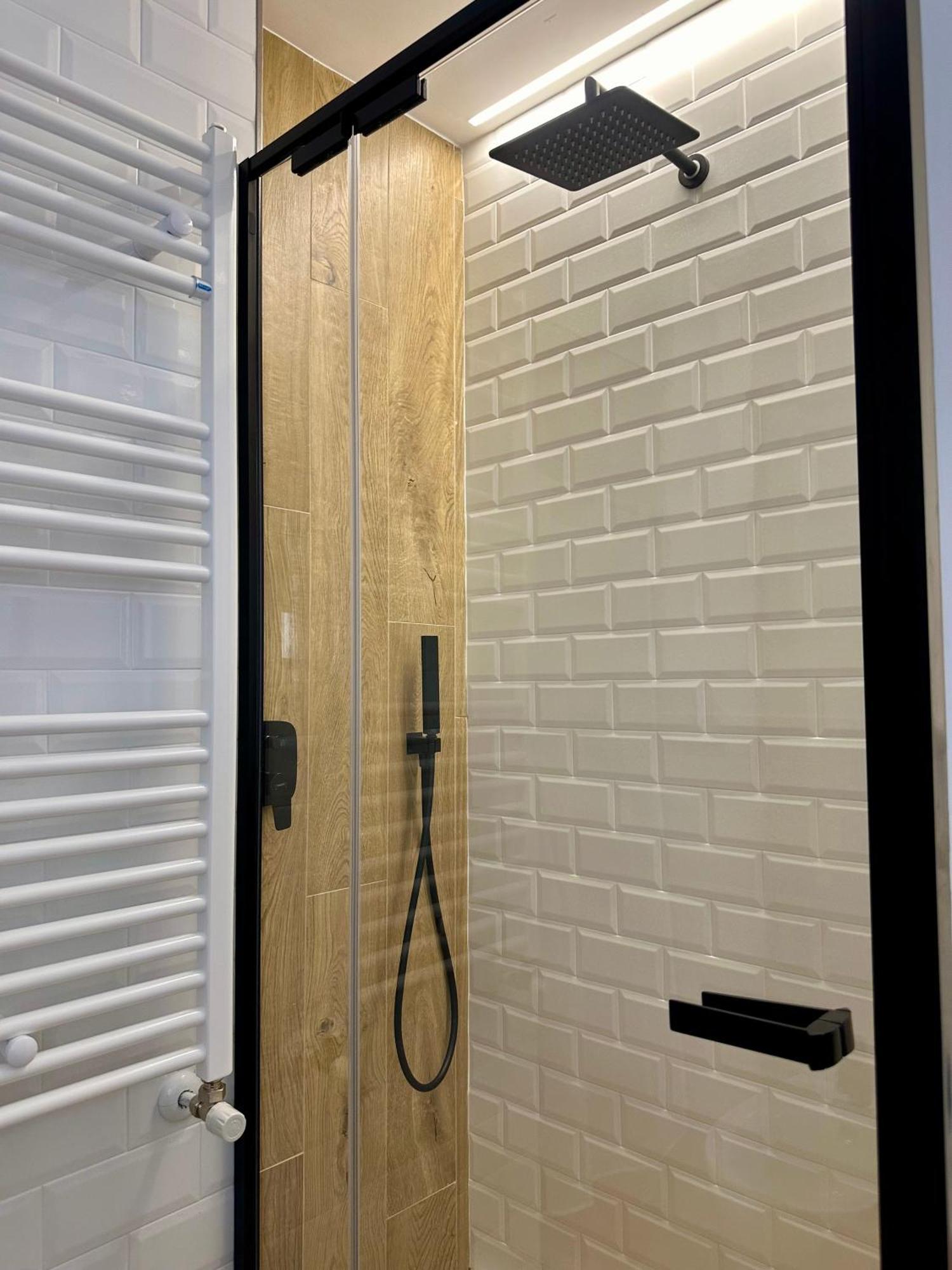 Lr Deluxe Apartments - Porta Venezia - Bilocale Con Giardino Privato Milan Luaran gambar